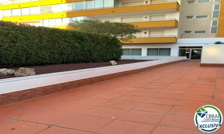 1 slaapkamer Appartement te koop in Roses met zwembad - € 160.000 (Ref: 7937225)