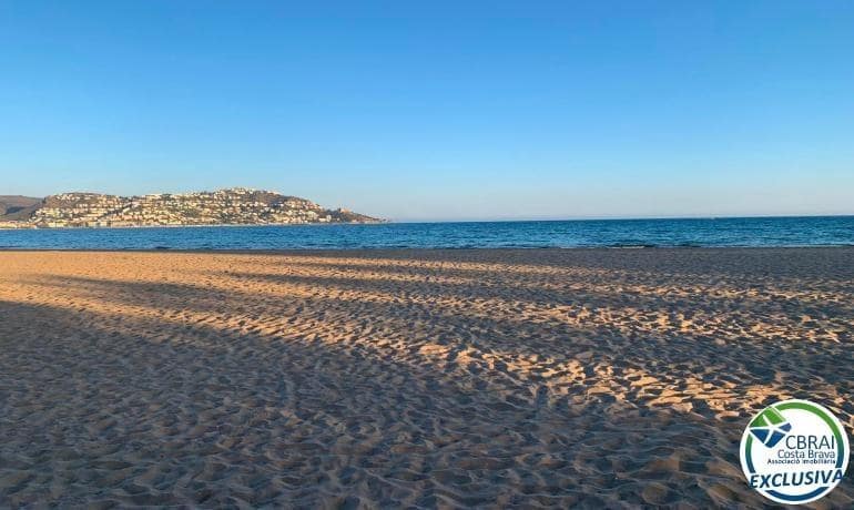 1 slaapkamer Appartement te koop in Roses met zwembad - € 160.000 (Ref: 7937225)