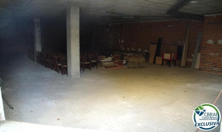 Gewerbe zu verkaufen in Roses - 300.000 € (Ref: 7945146)