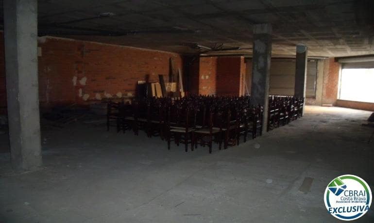 Gewerbe zu verkaufen in Roses - 300.000 € (Ref: 7945146)