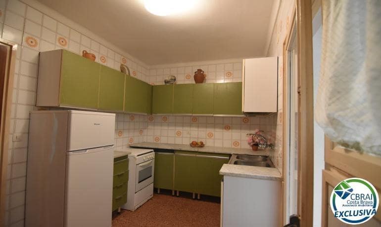 3 soveværelse Lejlighed til salg i Roses - € 179.000 (Ref: 8188221)