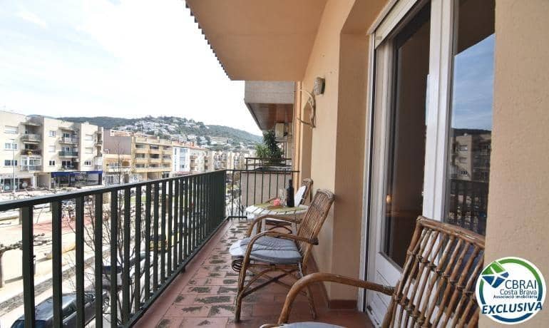 3 soveværelse Lejlighed til salg i Roses - € 179.000 (Ref: 8188221)