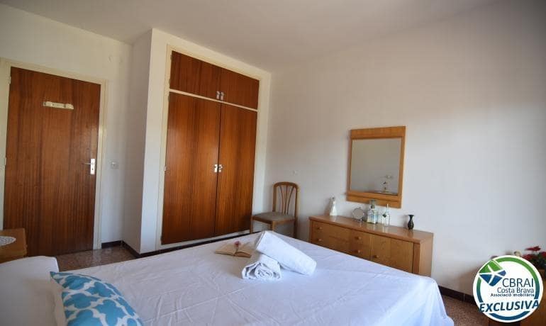 3 soveværelse Lejlighed til salg i Roses - € 179.000 (Ref: 8188221)