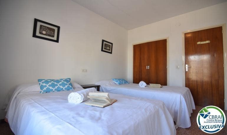 3 soveværelse Lejlighed til salg i Roses - € 179.000 (Ref: 8188221)