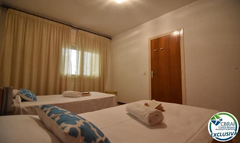 3 soveværelse Lejlighed til salg i Roses - € 179.000 (Ref: 8188221)