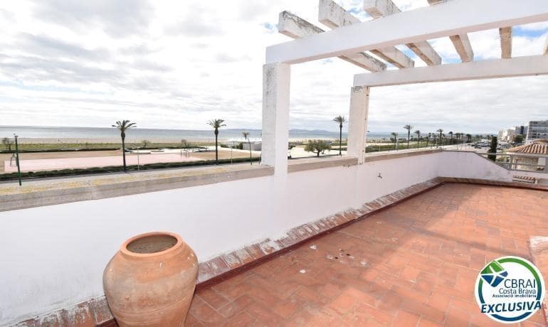 11 bedroom Terraced Villa for sale in Empuriabrava with pool garage - € 4,500,000 (Ref: 8241899)