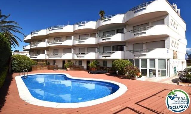 11 bedroom Terraced Villa for sale in Empuriabrava, Castelló d'Empúries with pool garage - € 4,500,000 (Ref: 8241899)