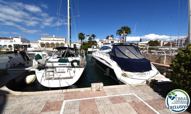 11 bedroom Terraced Villa for sale in Empuriabrava with pool garage - € 4,500,000 (Ref: 8241899)