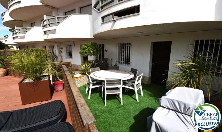 11 bedroom Terraced Villa for sale in Empuriabrava with pool garage - € 4,500,000 (Ref: 8241899)
