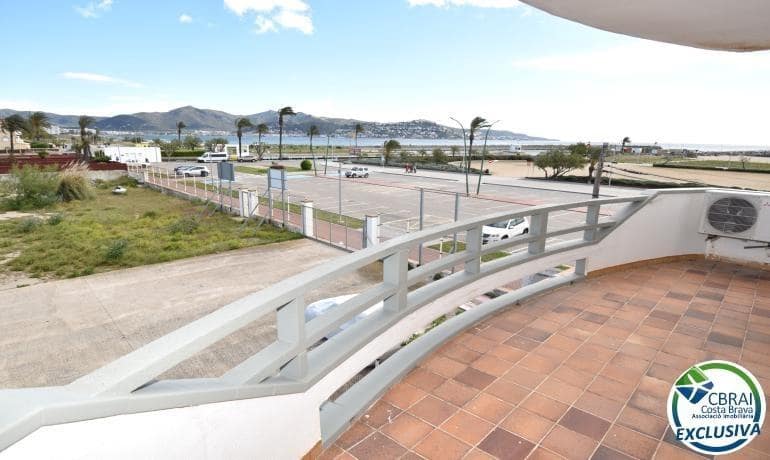 11 bedroom Terraced Villa for sale in Empuriabrava with pool garage - € 4,500,000 (Ref: 8241899)
