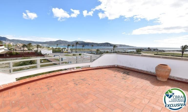 11 bedroom Terraced Villa for sale in Empuriabrava with pool garage - € 4,500,000 (Ref: 8241899)