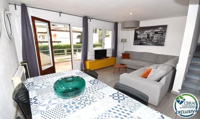 11 bedroom Terraced Villa for sale in Empuriabrava, Castelló d'Empúries with pool garage - € 4,500,000 (Ref: 8241899)
