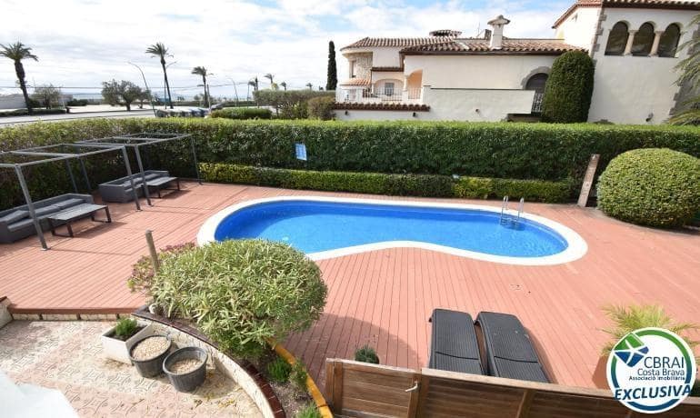 11 bedroom Terraced Villa for sale in Empuriabrava with pool garage - € 4,500,000 (Ref: 8241899)