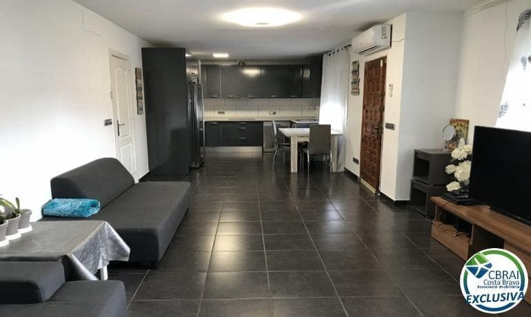 5 bedroom Villa for sale in Roses - € 460,000 (Ref: 8242861)