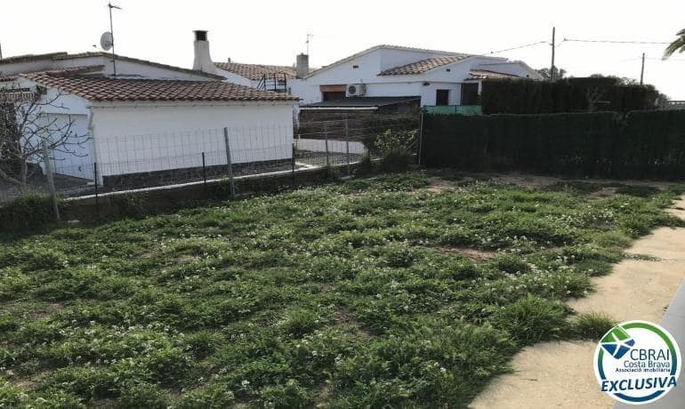 5 bedroom Villa for sale in Roses - € 460,000 (Ref: 8242861)