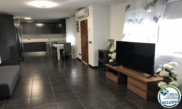 Chalet de 5 habitaciones en Roses en venta - 460.000 € (Ref: 8242861)