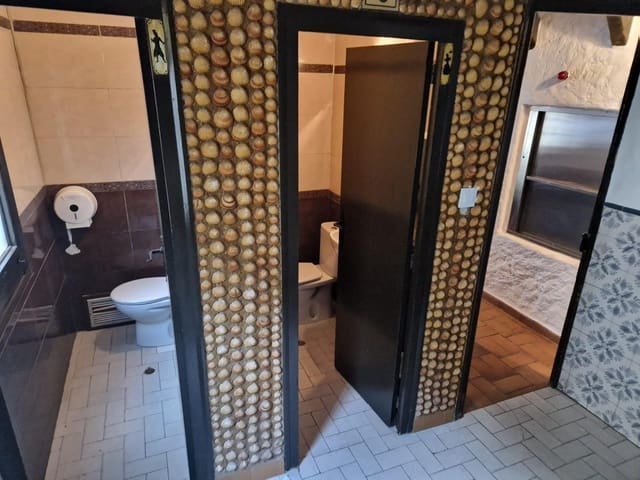 1 soveværelse Restaurant/Bar til salg i Roses - € 339.200 (Ref: 8269016)