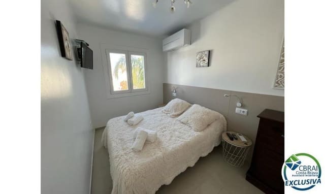 4 makuuhuone Huvila myytävänä paikassa Empuriabrava, Castelló d'Empúries mukana uima-altaan - 1 099 000 € (Ref: 8290450)