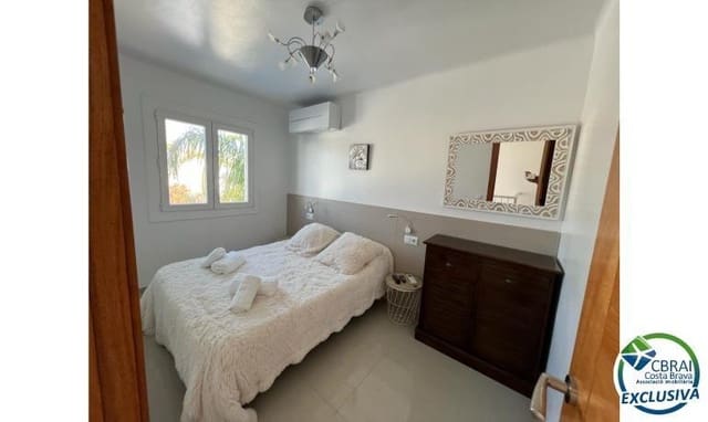 4 makuuhuone Huvila myytävänä paikassa Empuriabrava, Castelló d'Empúries mukana uima-altaan - 1 099 000 € (Ref: 8290450)