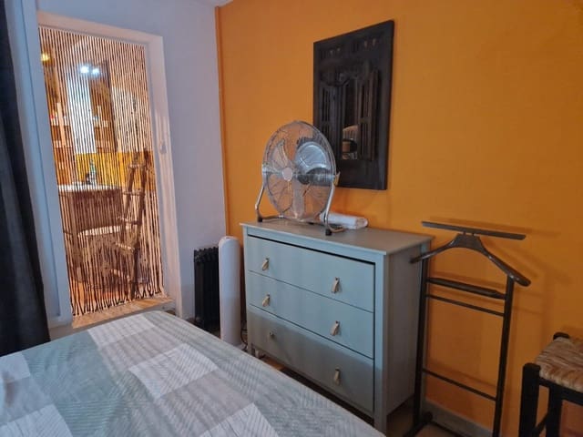 2 bedroom Apartment for sale in Roses - € 290,000 (Ref: 8318140)