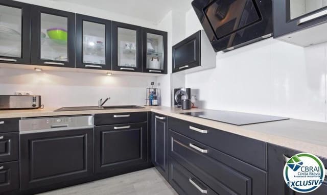 2 makuuhuone Huoneisto myytävänä paikassa Empuriabrava, Castelló d'Empúries - 347 000 € (Ref: 8333923)