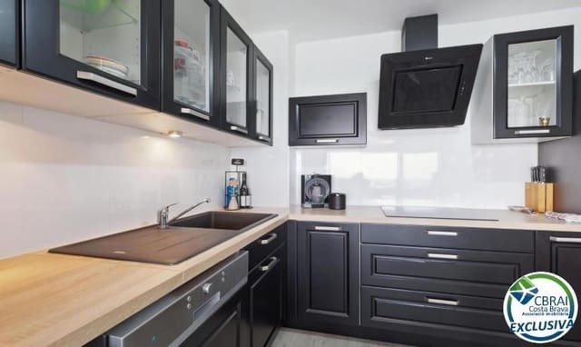 2 makuuhuone Huoneisto myytävänä paikassa Empuriabrava, Castelló d'Empúries - 347 000 € (Ref: 8333923)