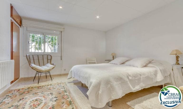 3 soveværelse Lejlighed til salg i Roses - € 319.000 (Ref: 8338069)