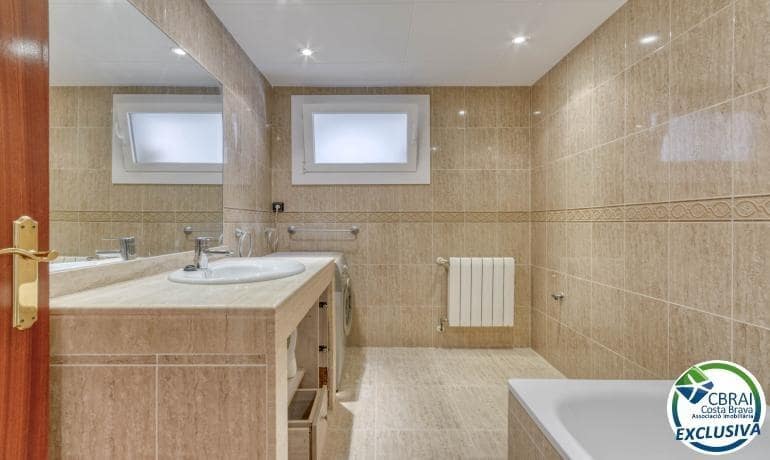 3 soveværelse Lejlighed til salg i Roses - € 319.000 (Ref: 8338069)