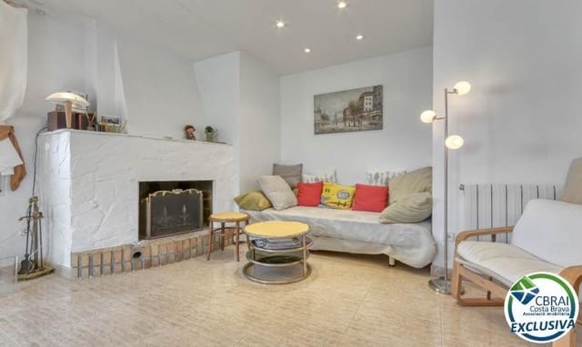 3 slaapkamer Appartement te koop in Roses - € 319.000 (Ref: 8338069)