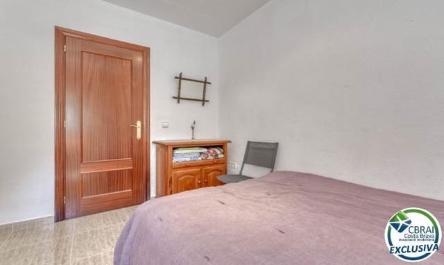 3 slaapkamer Appartement te koop in Roses - € 319.000 (Ref: 8338069)