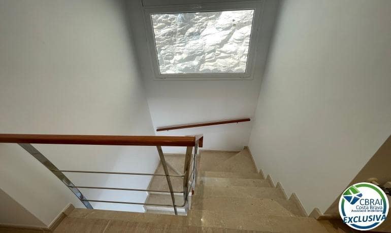 4 soveværelse Villa til salg i Roses med swimmingpool garage - € 750.000 (Ref: 8349035)