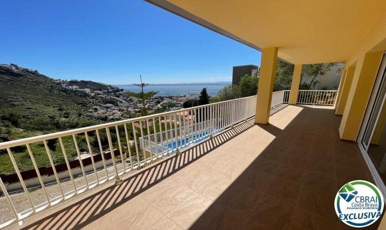 4 soveværelse Villa til salg i Roses med swimmingpool garage - € 750.000 (Ref: 8349035)