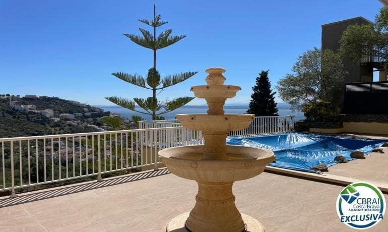 4 soveværelse Villa til salg i Roses med swimmingpool garage - € 750.000 (Ref: 8349035)