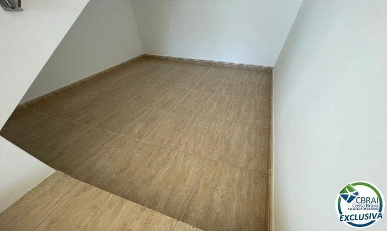 4 soveværelse Villa til salg i Roses med swimmingpool garage - € 750.000 (Ref: 8349035)