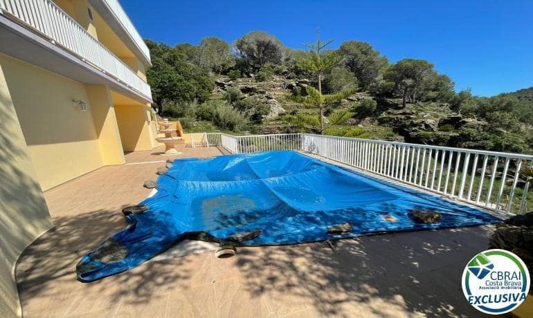 4 soveværelse Villa til salg i Roses med swimmingpool garage - € 750.000 (Ref: 8349035)