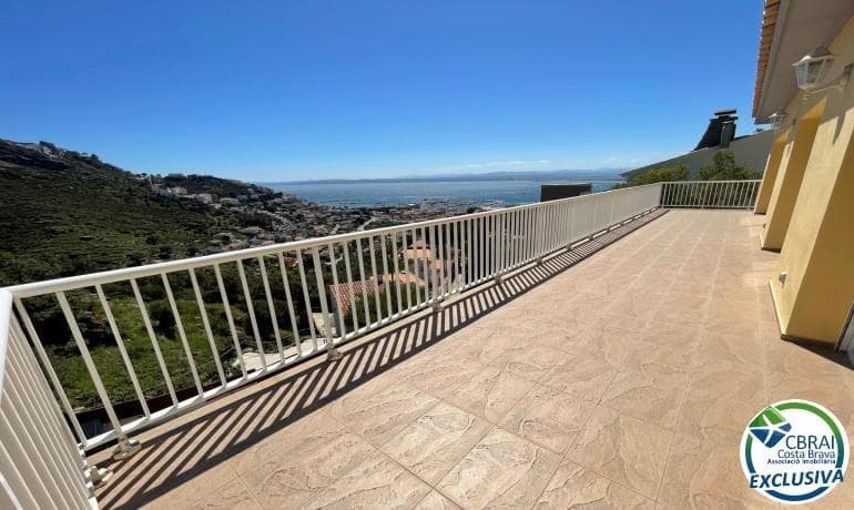 4 soveværelse Villa til salg i Roses med swimmingpool garage - € 750.000 (Ref: 8349035)