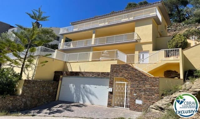 4 soveværelse Villa til salg i Roses med swimmingpool garage - € 750.000 (Ref: 8349035)