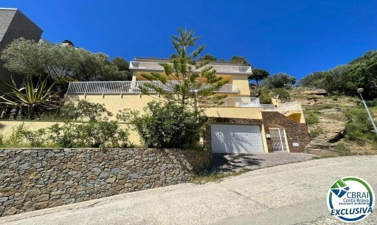 4 soveværelse Villa til salg i Roses med swimmingpool garage - € 750.000 (Ref: 8349035)