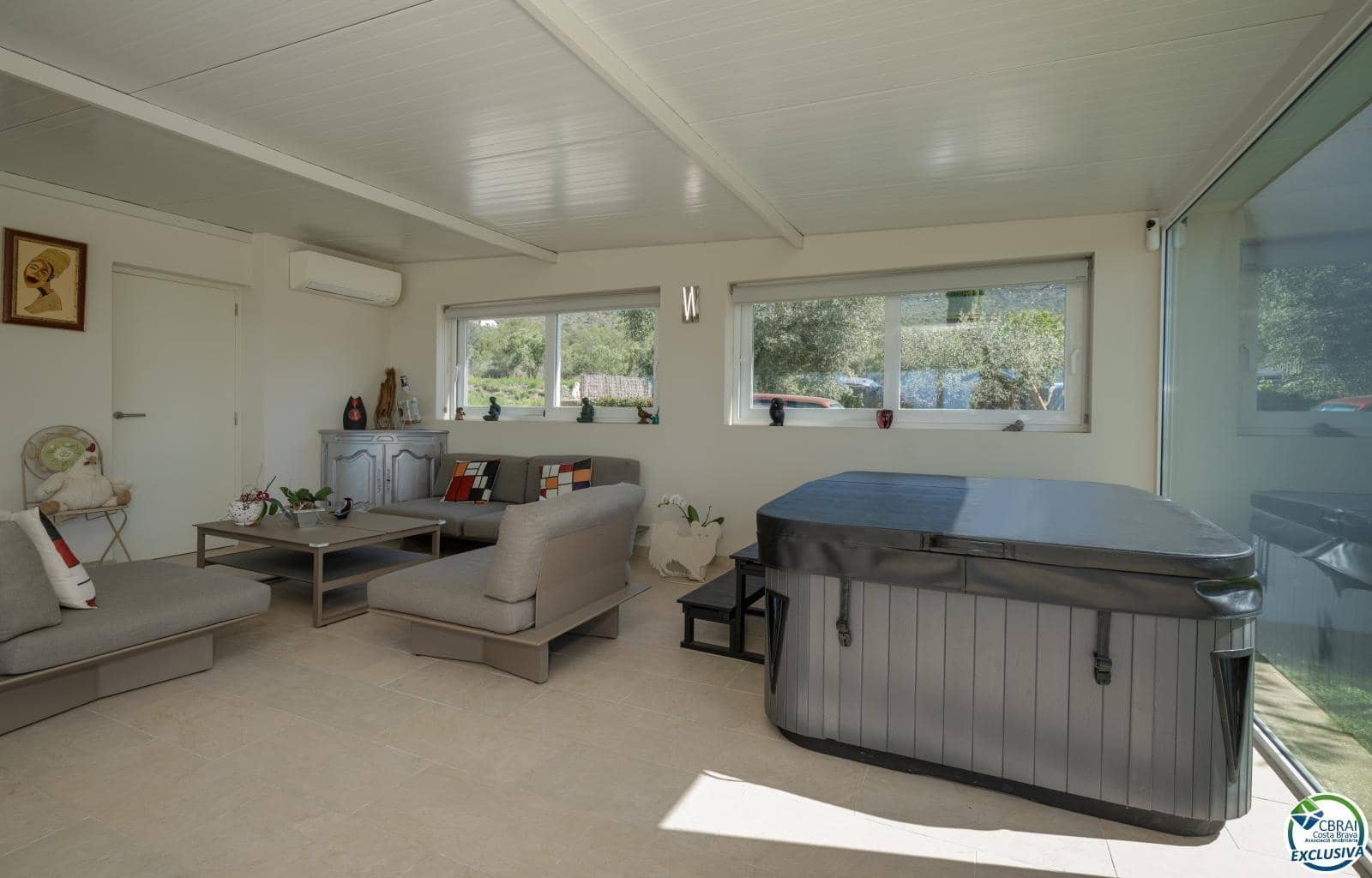 3 soveværelse Villa til salg i Palau-saverdera med swimmingpool garage - € 890.000 (Ref: 8377642)