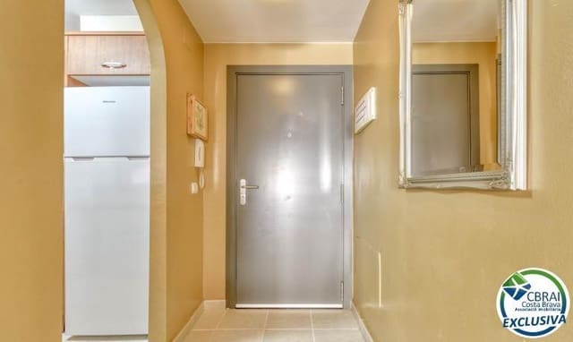 2 slaapkamer Appartement te koop in Roses met zwembad - € 298.000 (Ref: 8418039)