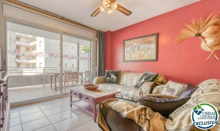 2 sovrum Lägenhet till salu i Roses med pool - 298 000 € (Ref: 8418039)