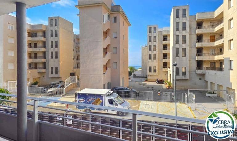 2 sovrum Lägenhet till salu i Roses med pool - 298 000 € (Ref: 8418039)