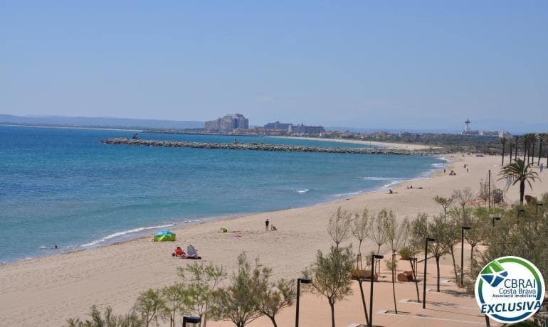 2 sovrum Lägenhet till salu i Roses med pool - 298 000 € (Ref: 8418039)