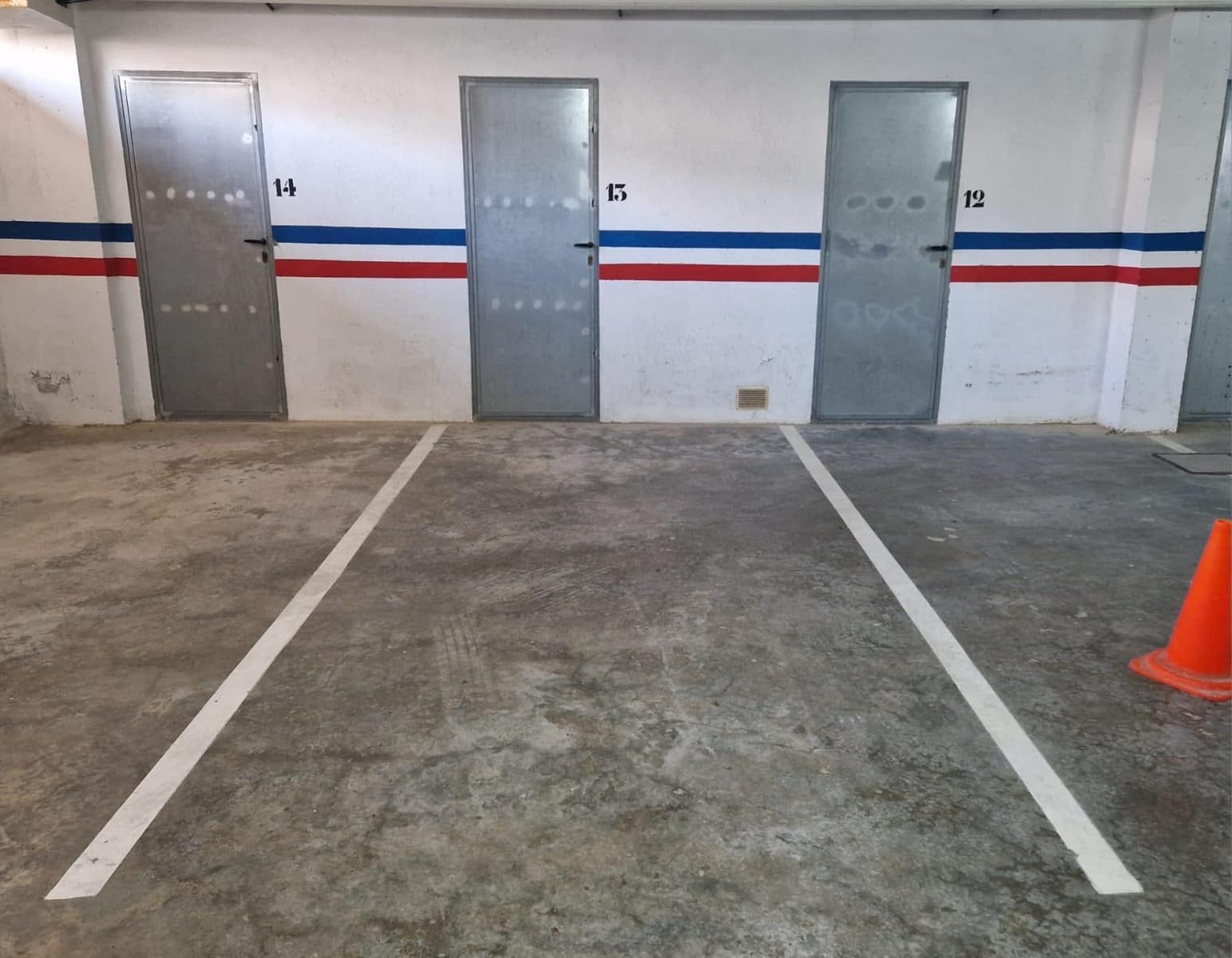 2 sovrum Lägenhet till salu i Roses med pool - 298 000 € (Ref: 8418039)