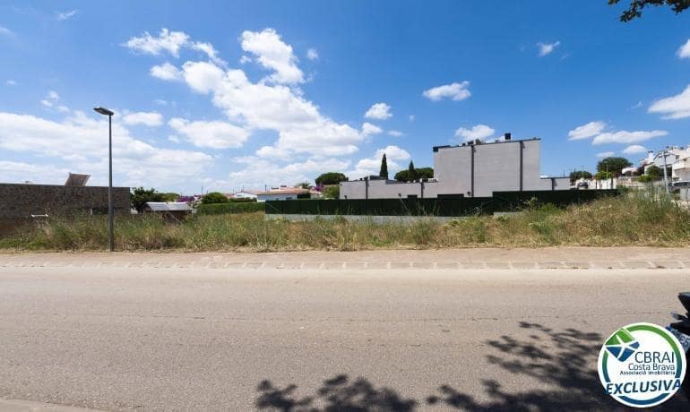 Building Plot for sale in Roses - € 138,000 (Ref: 8430585)
