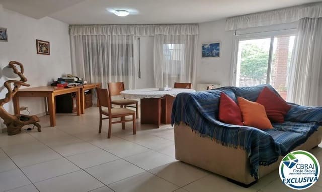 4 makuuhuone Huvila myytävänä paikassa Roses - 286 000 € (Ref: 8445755)