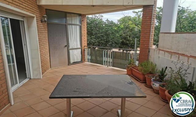 4 makuuhuone Huvila myytävänä paikassa Roses - 286 000 € (Ref: 8445755)