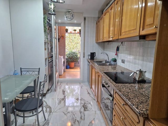 4 camera da letto Attico in vendita in Figueres - 195.000 € (Rif: 8561465)