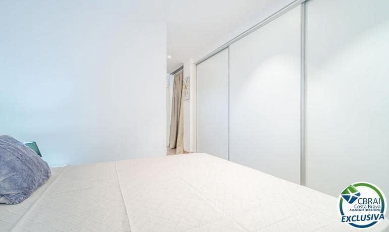 3 bedroom Apartment for sale in Roses - € 425,000 (Ref: 8568476)