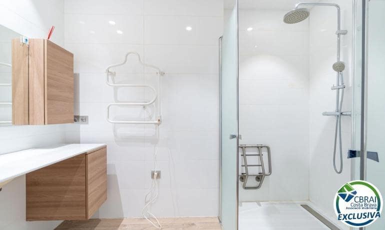 3 bedroom Apartment for sale in Roses - € 425,000 (Ref: 8568476)